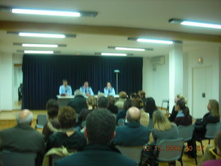 Xerrada dels Mossos d'Esquadra al Centre C&iacute;vic de Gav&agrave; Mar (10 de desembre de 2008)